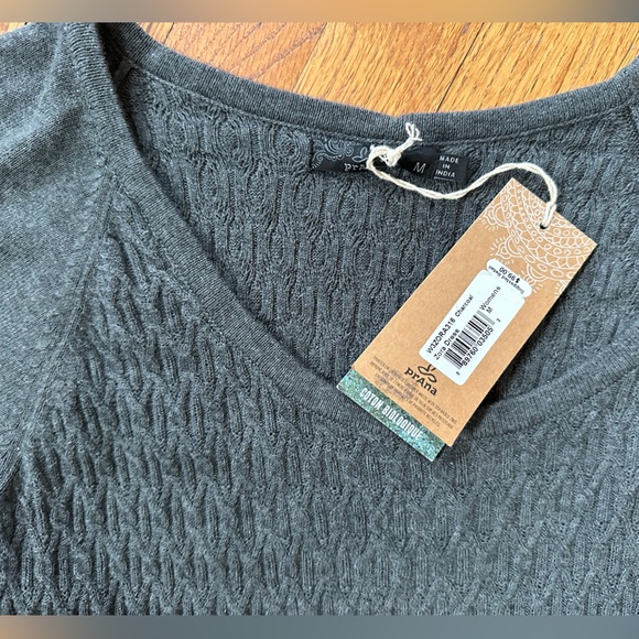 💕💗💕NWT Prana Slimming Long Sleeve Grey Zora Sweater Dress Size Medium💕💗💕 - Picture 8 of 11